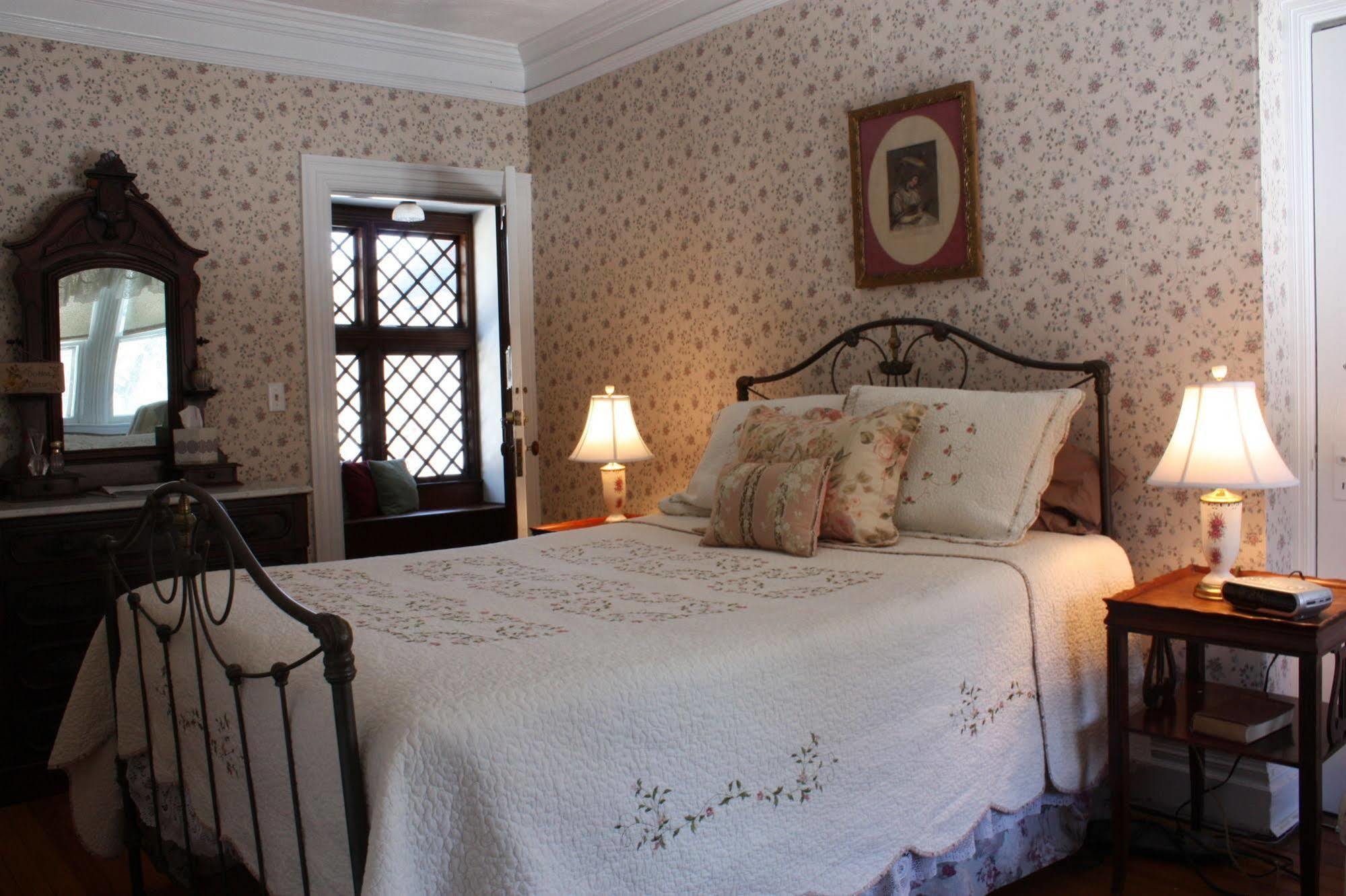 Manor House Bed & Breakfast Norfolk 外观 照片