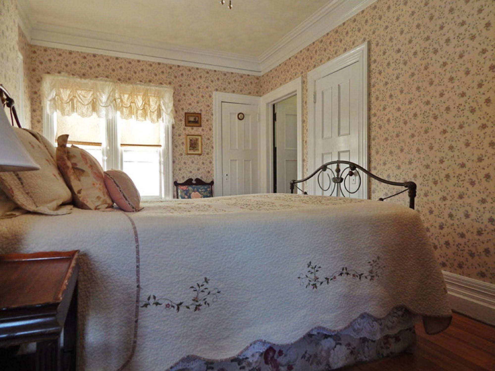 Manor House Bed & Breakfast Norfolk 外观 照片