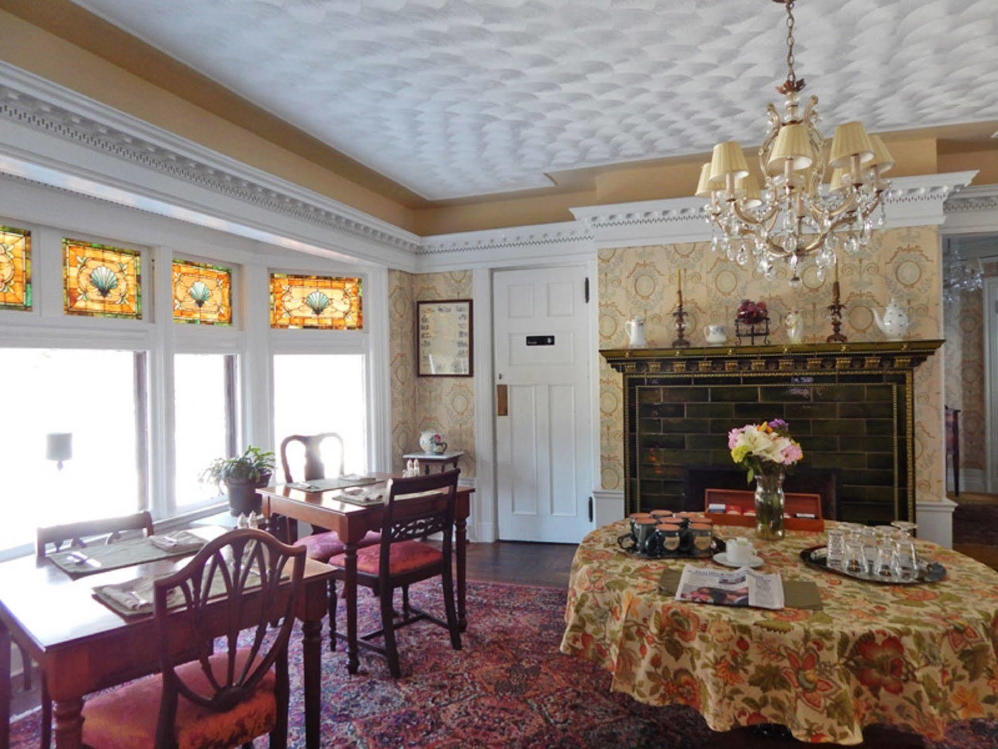 Manor House Bed & Breakfast Norfolk 外观 照片